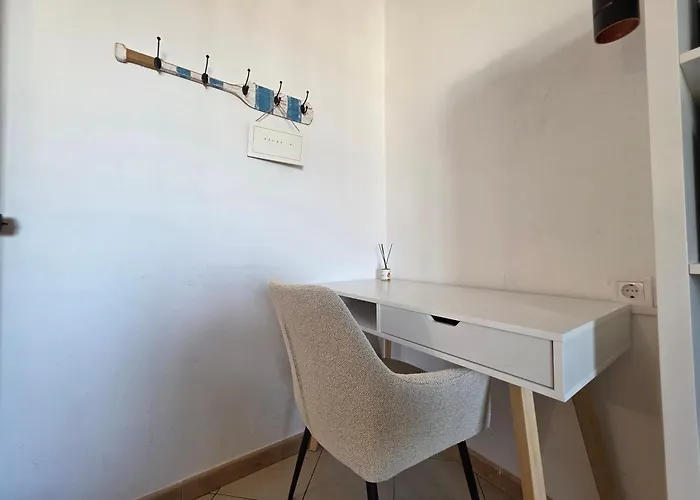 - Center, Walk To The Beach, Old Town, Oura Strip, Location