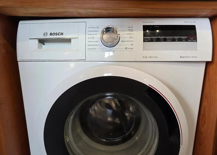 - Center, Walk To The Beach, Old Town, Oura Strip, Location