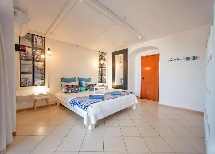 - Center, Walk To The Beach, Old Town, Oura Strip, Location