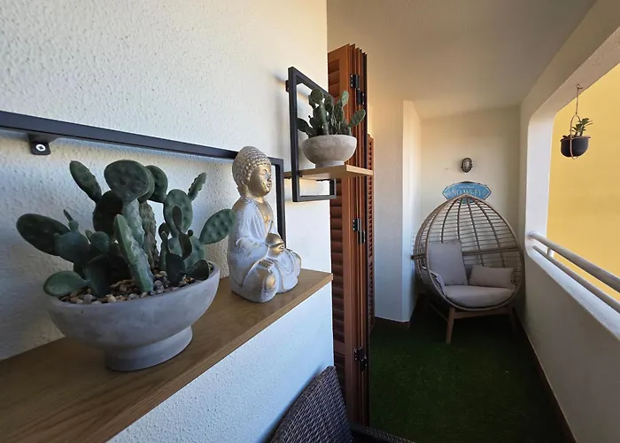 - Center, Walk To The Beach, Old Town, Oura Strip, Location Apartment