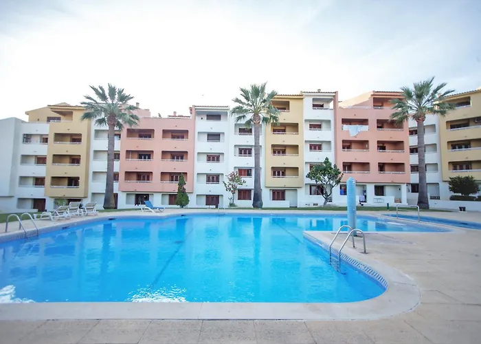 - Center, Walk To The Beach, Old Town, Oura Strip, Location Apartment
