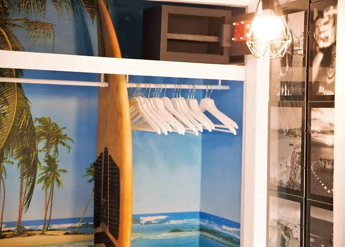 - Center, Walk To The Beach, Old Town, Oura Strip, Location Apartment *