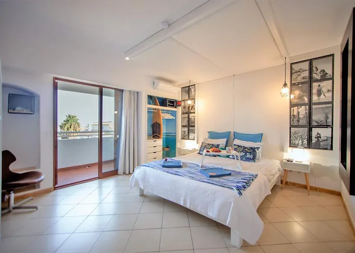 Apartment - Center, Walk To The Beach, Old Town, Oura Strip, Location *