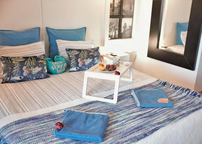 - Center, Walk To The Beach, Old Town, Oura Strip, Location *