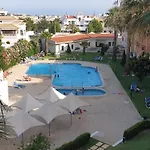 Appartement - Center, Walk To The Beach, Old Town, Oura Strip, Location